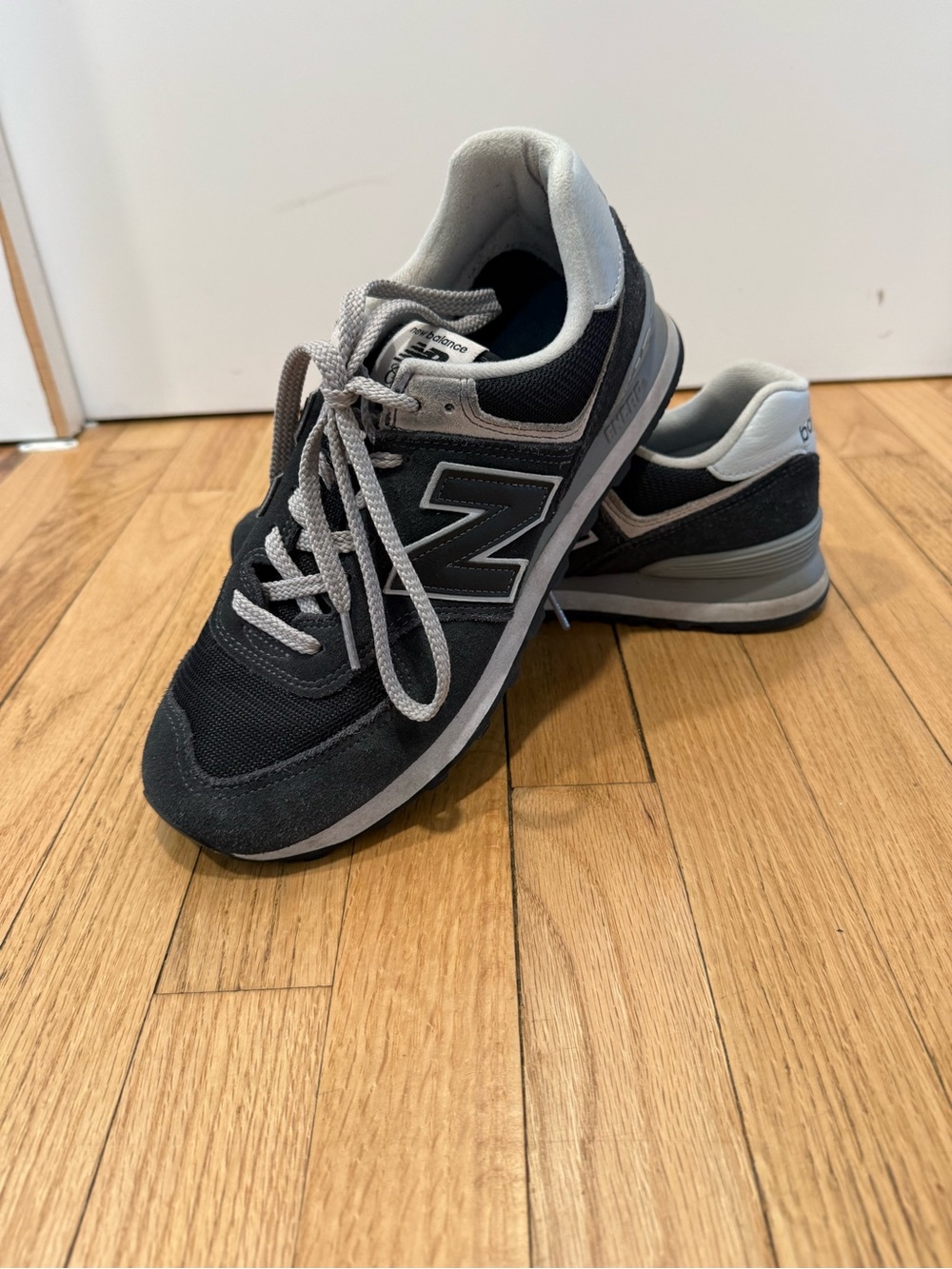 New Balance Black & Gray Lace-Up Sneakers